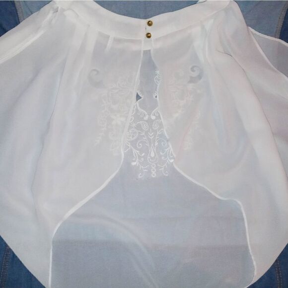 Open back vintage top  - Picture 4 of 16